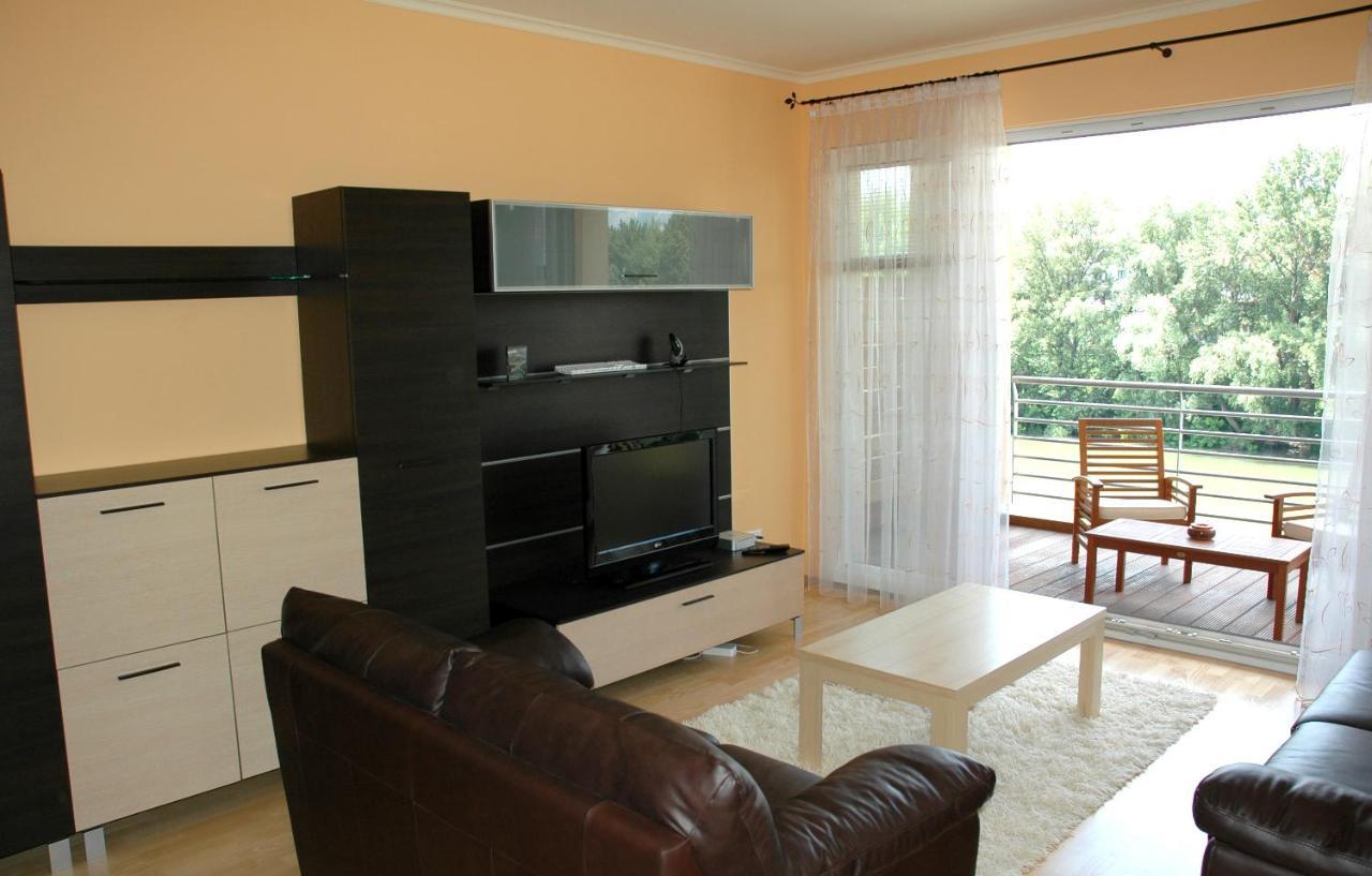 Dunalux Apartman Győr Exteriör bild