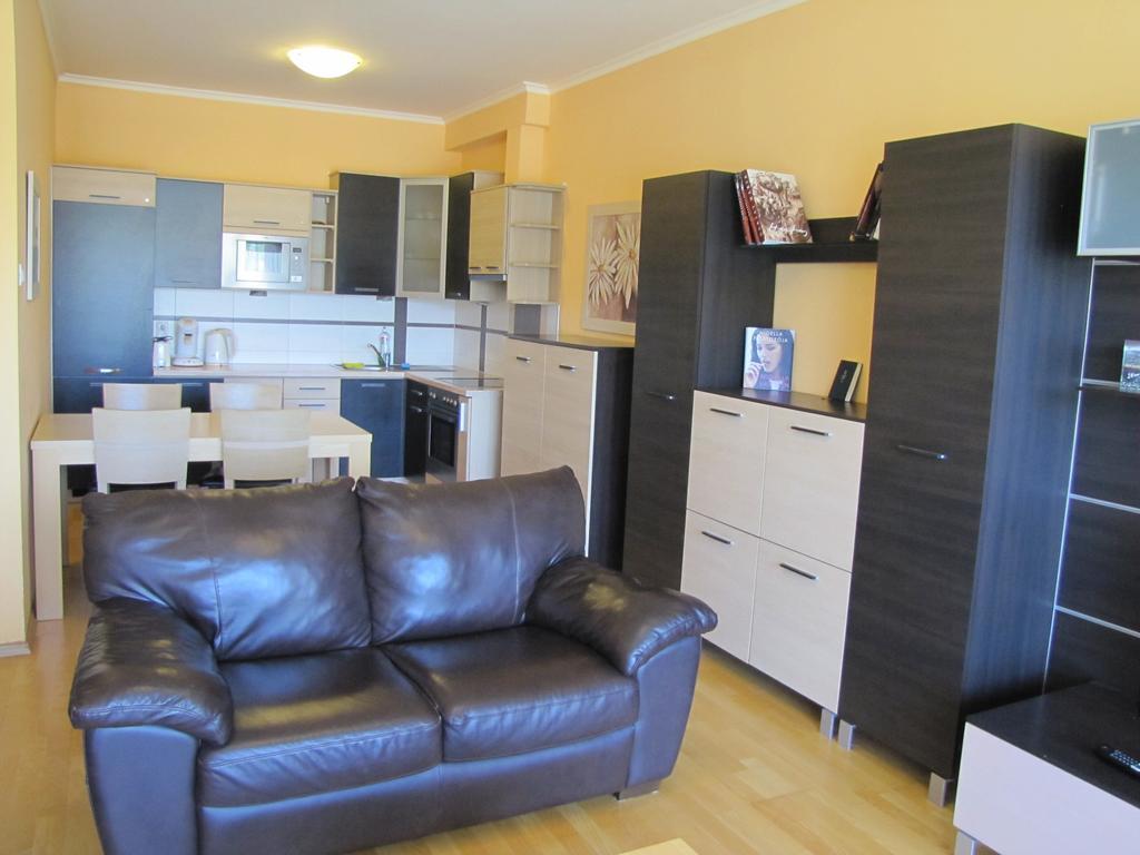 Dunalux Apartman Győr Rum bild